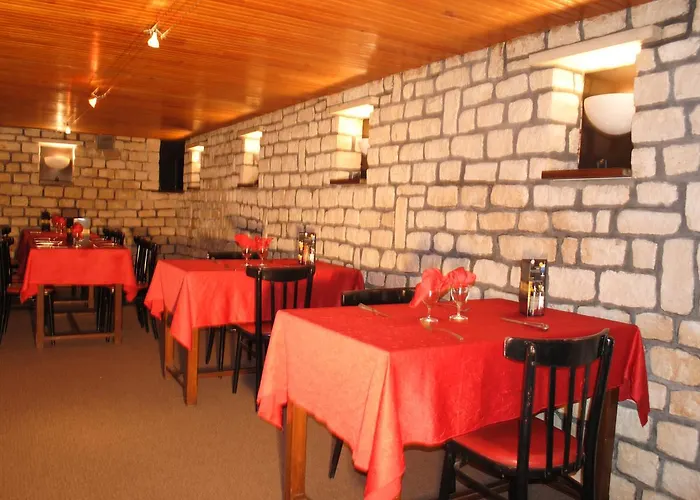 Taverne De La Paix Hotel La Ferte-Mace